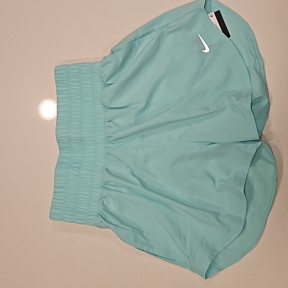 Nike OneWomen's Dri-FIT Ultra High-Waisted 3" Brief-Lined Shorts